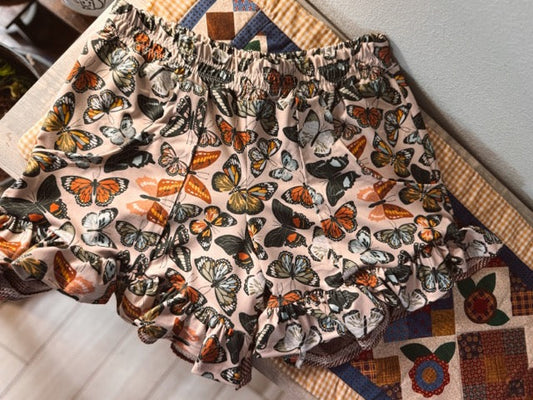 Adult Medium Aspen Shorts with Ruffles & Pockets
